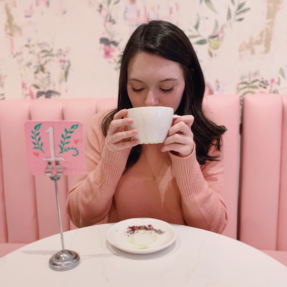 Meet your Posher, Danielle
